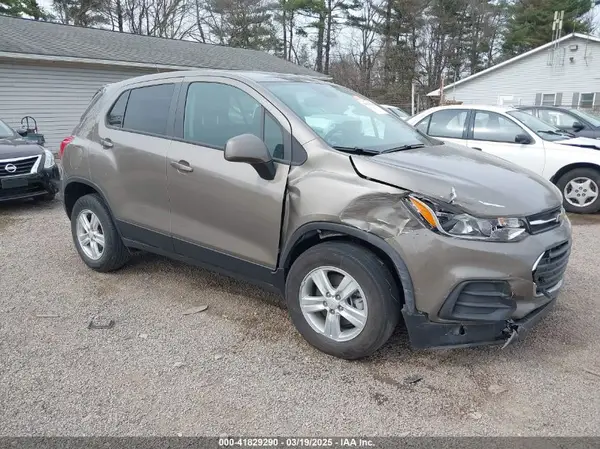 KL7CJNSB3MB360022 2021 CHEVROLET TRAX - Image 1