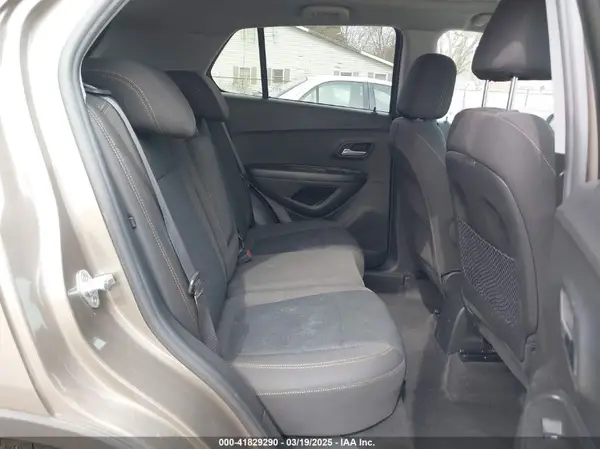 KL7CJNSB3MB360022 2021 CHEVROLET TRAX - Image 8