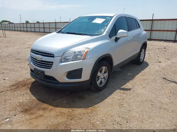 KL7CJNSB4GB521871 2016 CHEVROLET TRAX - Image 2