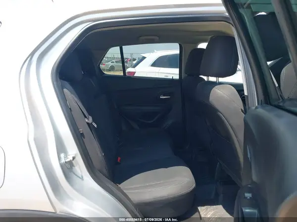 KL7CJNSB4GB521871 2016 CHEVROLET TRAX - Image 8