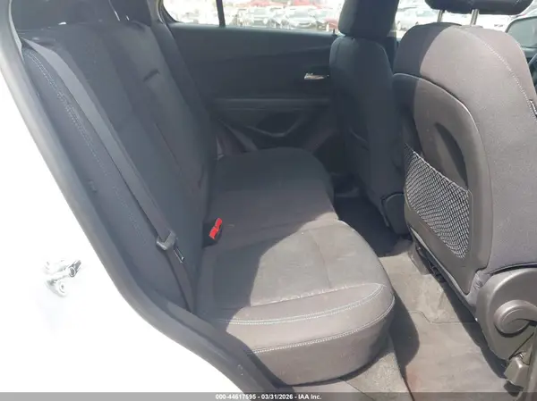 KL7CJNSB4GB561335 2016 CHEVROLET TRAX - Image 8