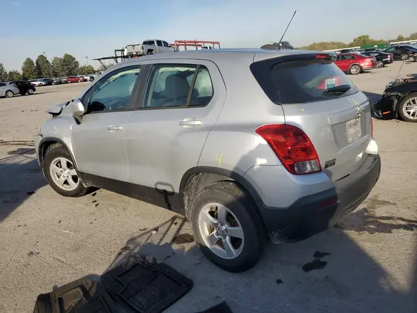 KL7CJNSB4GB626619 2016 CHEVROLET TRAX - Image 2