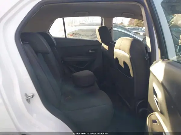 KL7CJNSB4GB646384 2016 CHEVROLET TRAX - Image 8