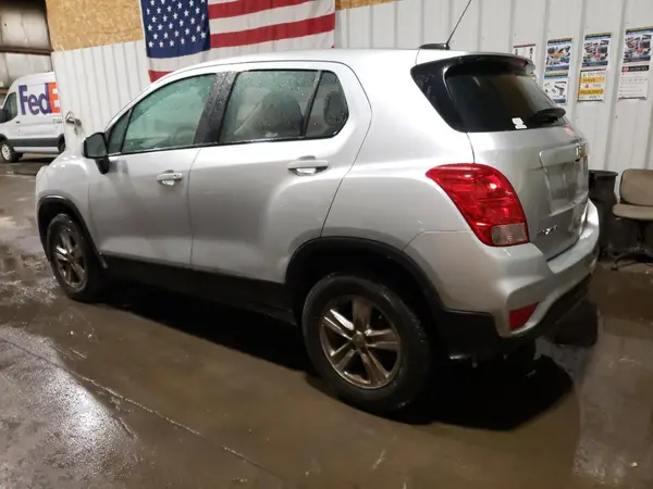 KL7CJNSB4HB132052 2017 CHEVROLET TRAX - Image 2