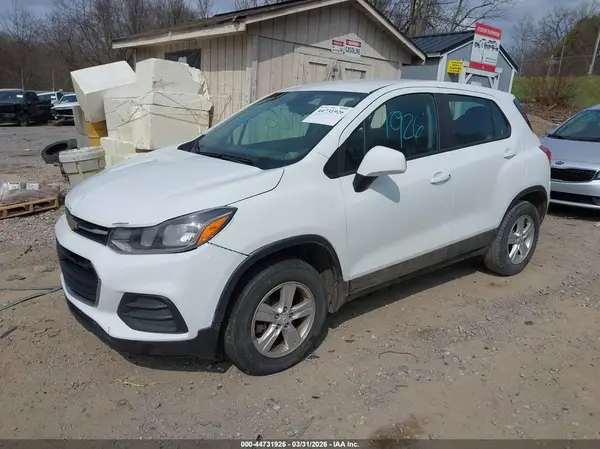 KL7CJNSB4HB256595 2017 CHEVROLET TRAX - Image 2