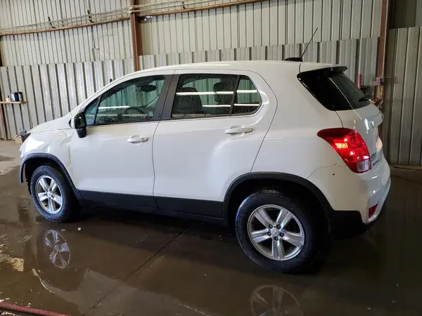 KL7CJNSB4HB261229 2017 CHEVROLET TRAX - Image 2