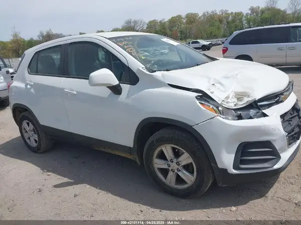KL7CJNSB4JB567353 2018 CHEVROLET TRAX - Image 1