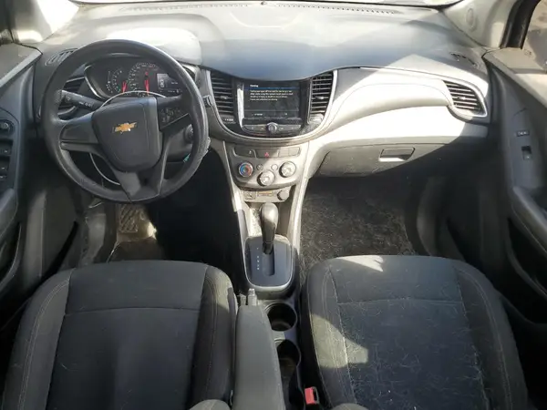 KL7CJNSB4JB612890 2018 CHEVROLET TRAX - Image 8