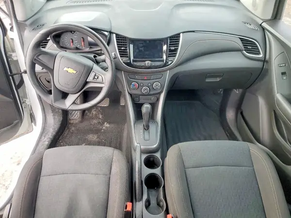 KL7CJNSB4JB613232 2018 CHEVROLET TRAX - Image 8