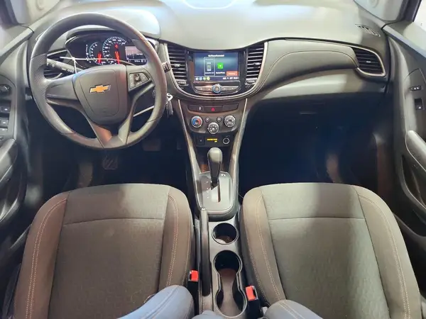 KL7CJNSB4JB645811 2018 CHEVROLET TRAX - Image 8