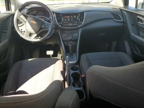 KL7CJNSB4JB715484 2018 CHEVROLET TRAX - Image 8