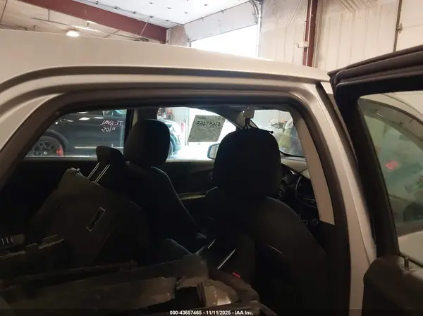 KL7CJNSB4JB718546 2018 CHEVROLET TRAX - Image 8