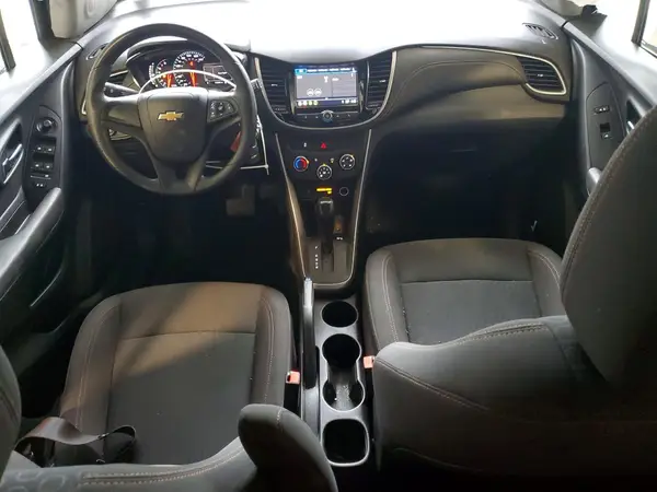 KL7CJNSB4JB719163 2018 CHEVROLET TRAX - Image 8