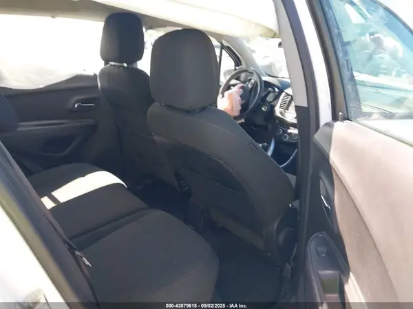 KL7CJNSB4JB722936 2018 CHEVROLET TRAX - Image 8