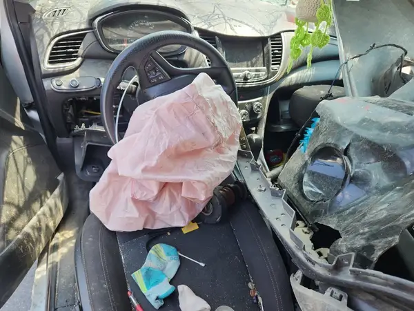 KL7CJNSB4MB305482 2021 CHEVROLET TRAX - Image 8