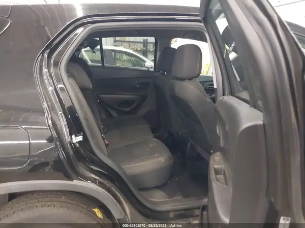 KL7CJNSB4MB314067 2021 CHEVROLET TRAX - Image 8