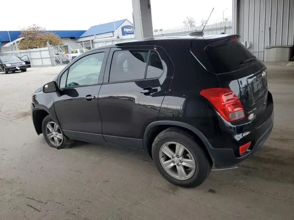 KL7CJNSB4MB342676 2021 CHEVROLET TRAX - Image 2