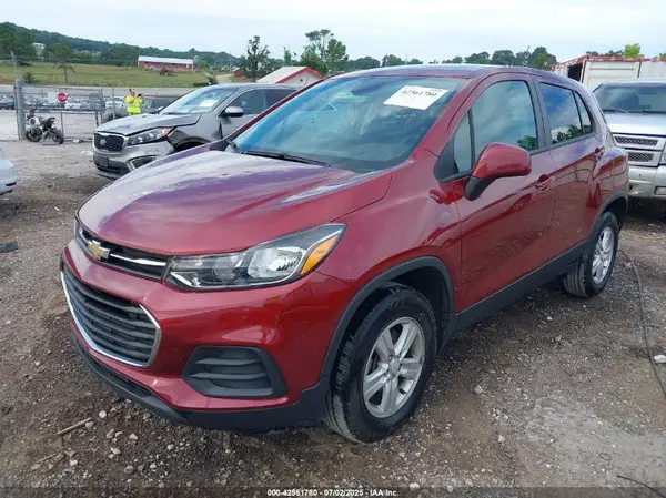 KL7CJNSB4MB352494 2021 CHEVROLET TRAX - Image 2