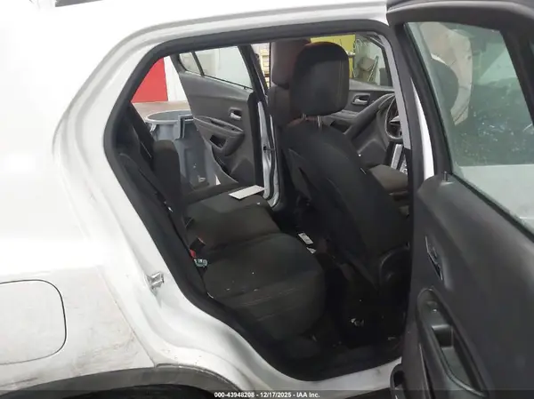 KL7CJNSB4MB354343 2021 CHEVROLET TRAX - Image 8