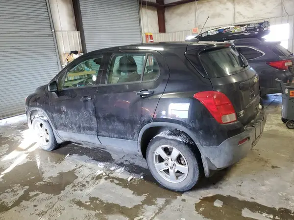 KL7CJNSB5GB562901 2016 CHEVROLET TRAX - Image 2
