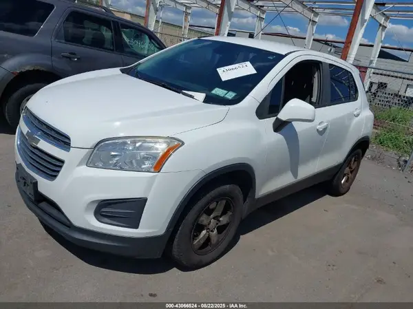 KL7CJNSB5GB614625 2016 CHEVROLET TRAX - Image 2