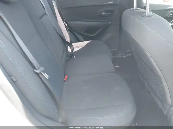 KL7CJNSB5GB614625 2016 CHEVROLET TRAX - Image 8