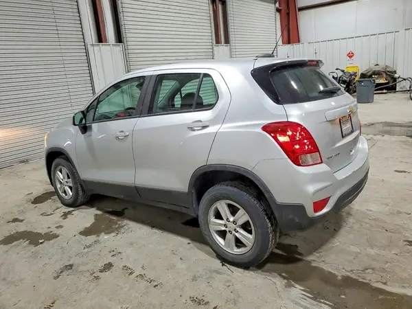 KL7CJNSB5HB088997 2017 CHEVROLET TRAX - Image 2