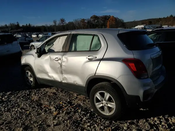 KL7CJNSB5HB140189 2017 CHEVROLET TRAX - Image 2