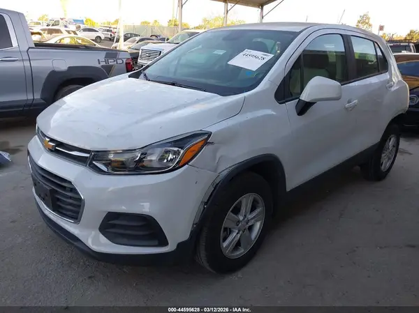 KL7CJNSB5HB173306 2017 CHEVROLET TRAX - Image 2