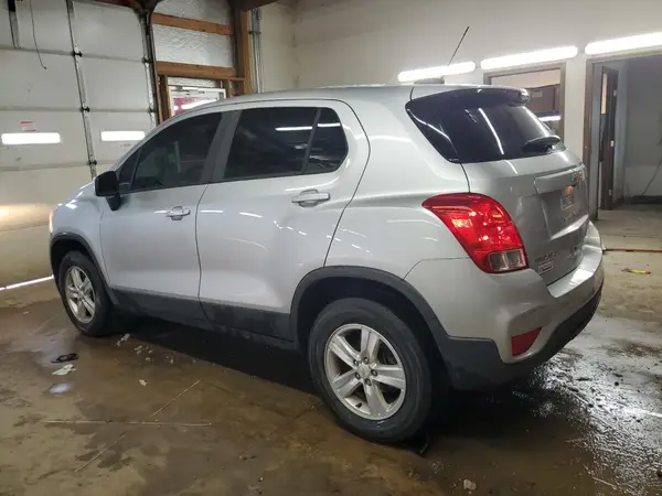 KL7CJNSB5HB238736 2017 CHEVROLET TRAX - Image 2