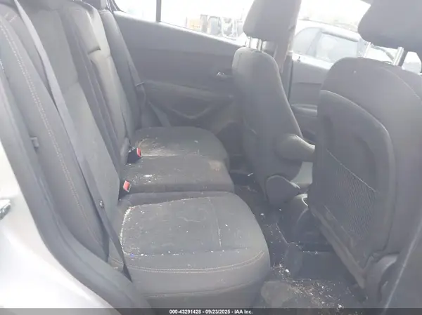 KL7CJNSB5JB578474 2018 CHEVROLET TRAX - Image 8
