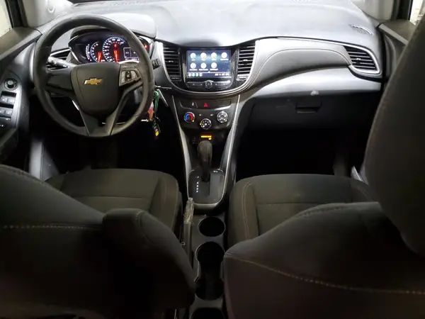 KL7CJNSB5JB698839 2018 CHEVROLET TRAX - Image 8