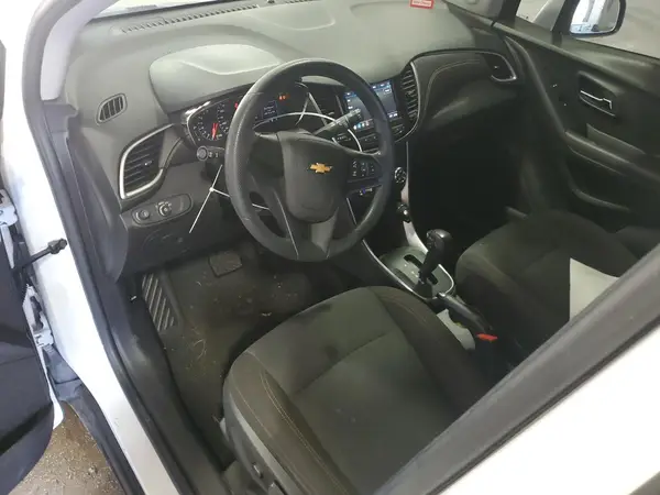 KL7CJNSB5JB709502 2018 CHEVROLET TRAX - Image 8