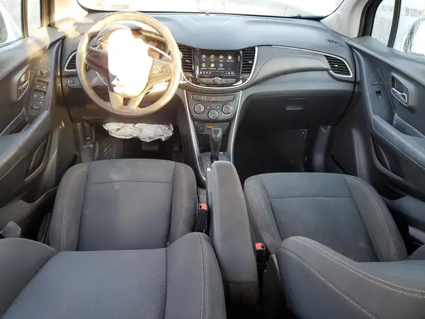 KL7CJNSB5JB716062 2018 CHEVROLET TRAX - Image 8