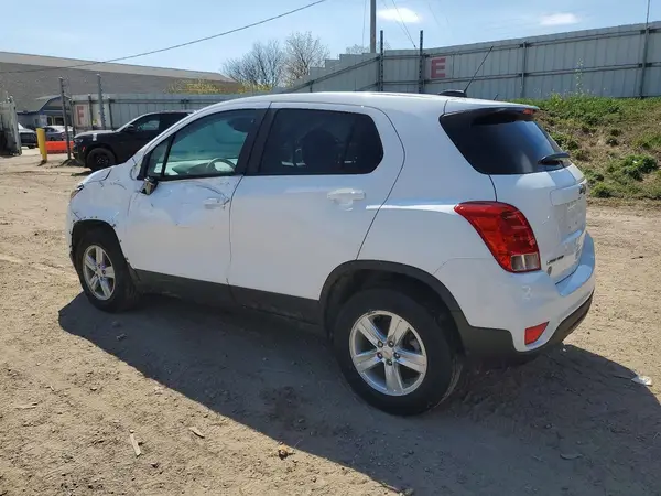KL7CJNSB5LB058603 2020 CHEVROLET TRAX - Image 2