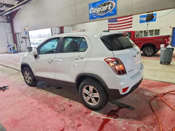 KL7CJNSB5LB059234 2020 CHEVROLET TRAX - Image 2