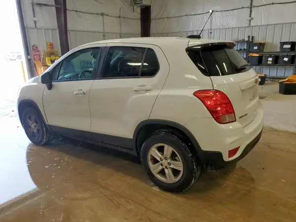 KL7CJNSB5MB302297 2021 CHEVROLET TRAX - Image 2