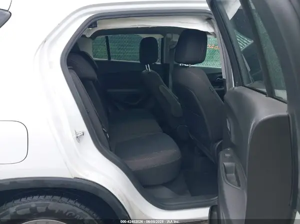 KL7CJNSB5MB326387 2021 CHEVROLET TRAX - Image 8