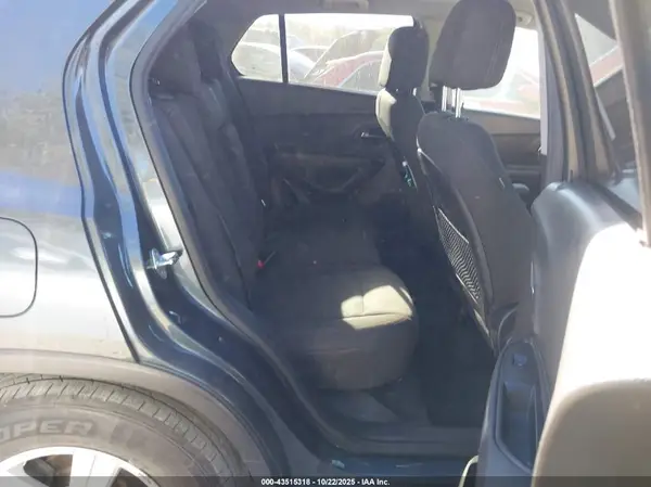 KL7CJNSB5MB336627 2021 CHEVROLET TRAX - Image 8