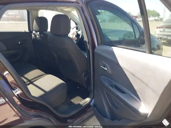 KL7CJNSB5MB349202 2021 CHEVROLET TRAX - Image 8