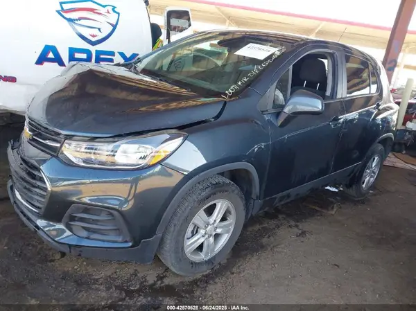 KL7CJNSB5MB350091 2021 CHEVROLET TRAX - Image 2
