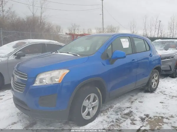 KL7CJNSB6GB566763 2016 CHEVROLET TRAX - Image 2
