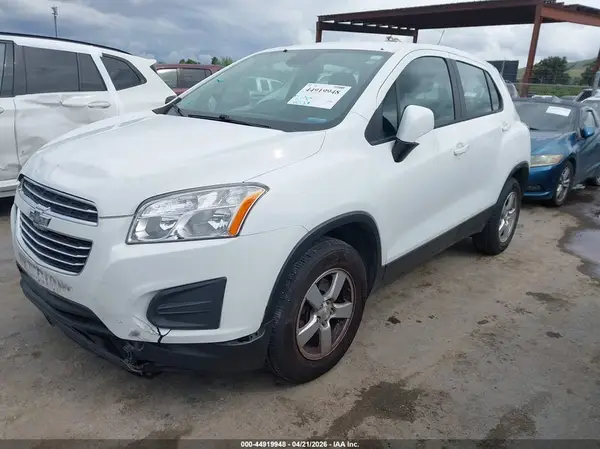 KL7CJNSB6GB582848 2016 CHEVROLET TRAX - Image 2