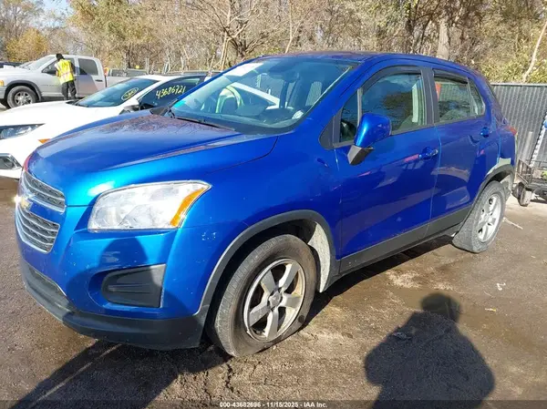 KL7CJNSB6GB714877 2016 CHEVROLET TRAX - Image 2