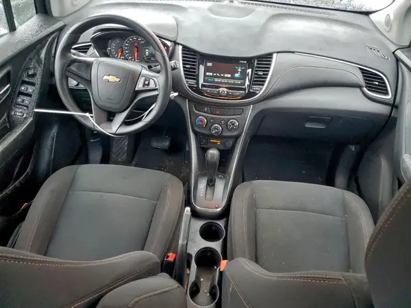 KL7CJNSB6HB068239 2017 CHEVROLET TRAX - Image 8