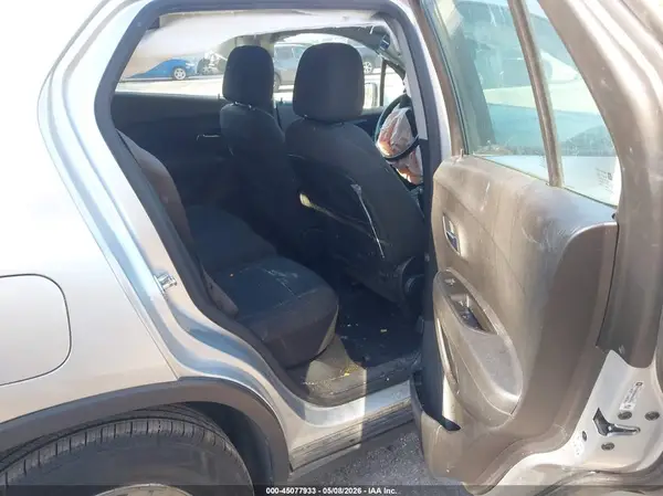 KL7CJNSB6HB240754 2017 CHEVROLET TRAX - Image 8