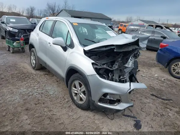 KL7CJNSB6HB252502 2017 CHEVROLET TRAX - Image 1