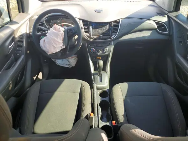 KL7CJNSB6JB522303 2018 CHEVROLET TRAX - Image 8