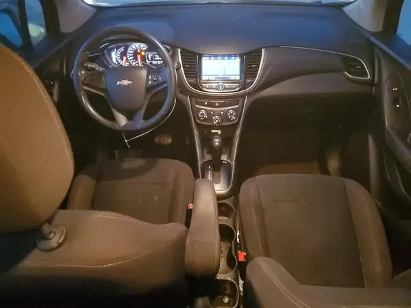 KL7CJNSB6JB530448 2018 CHEVROLET TRAX - Image 8