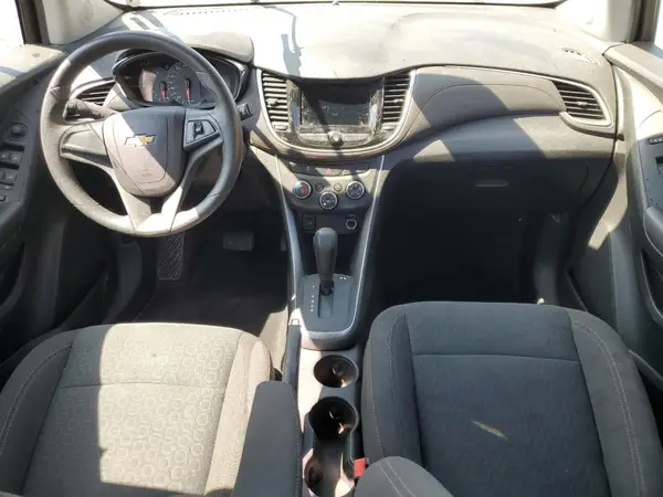 KL7CJNSB6JB601681 2018 CHEVROLET TRAX - Image 8